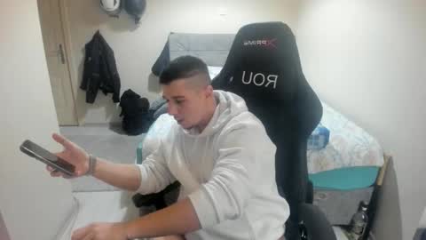 Snapshot of ulxer chatting on December 15, 9:52 pm hi im mike tyson - online show from December 15, 9:52 pm