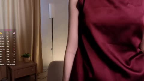 Snapshot of umbraelyon chatting on June 5, 7:03 am Liliane online show from June 5, 7:03 am