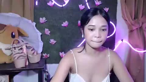 Snapshot of umi_pinay69xx chatting on September 10, 3:50 am umi online show from September 10, 3:50 am