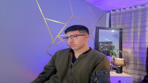 Snapshot of un_sluttyy chatting on November 15, 11:40 am un_sluttyy online show from November 15, 11:40 am