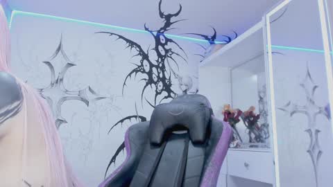 Snapshot of unachimbaherida chatting on February 6, 6:29 am Elle Danielle  online show from February 6, 6:29 am