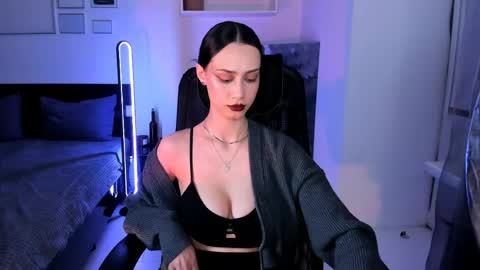 unaericaabistrong online show from April 25, 7:00 pm