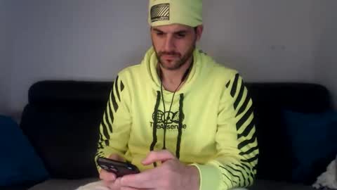 Snapshot of unconquered chatting on November 10, 12:53 am Unconquered hot angels online show from November 10, 12:53 am