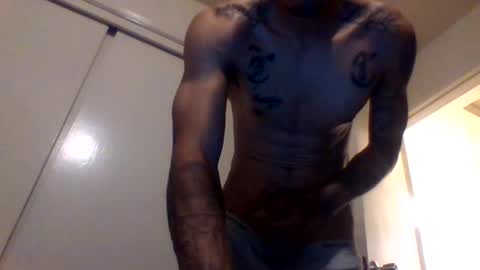 Snapshot of uncut_papi1989 chatting on December 9, 8:00 am tele kuzhbuzh online show from December 9, 8:00 am