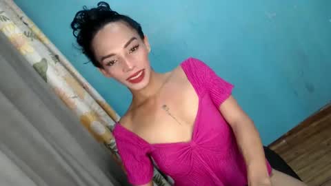Snapshot of uncut_queen chatting on October 20, 10:54 pm LOVELY JANE online show from October 20, 10:54 pm