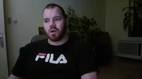 Snapshot of uncut_strong chatting on December 14, 9:45 pm Uncut Strong online show from December 14, 9:45 pm