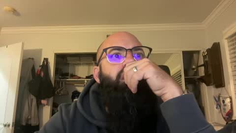 Snapshot of uncutbeard129840 chatting on September 24, 1:03 pm uncutbeard129840 online show from September 24, 1:03 pm