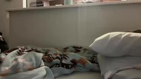 Snapshot of uncutbeard129840 chatting on October 11, 3:50 am uncutbeard129840 online show from October 11, 3:50 am