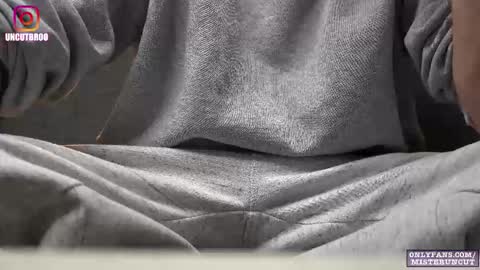 Snapshot of uncutgerman420 chatting on October 29, 7:15 pm Mister Uncut online show from October 29, 7:15 pm