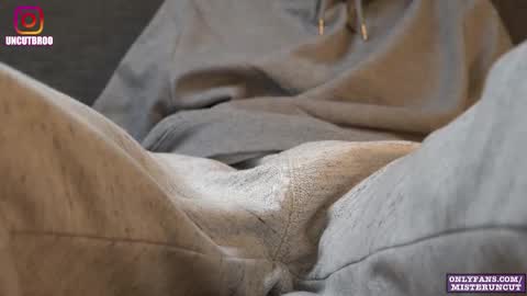 Snapshot of uncutgerman420 chatting on November 6, 8:54 pm Mister Uncut online show from November 6, 8:54 pm