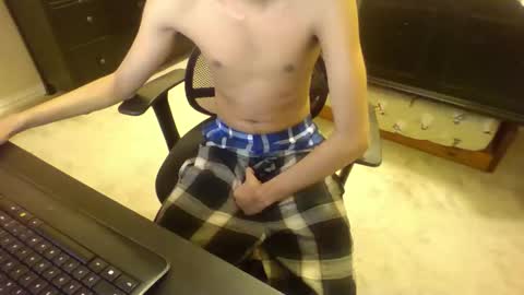 Snapshot of uncuttwink311 chatting on February 17, 2:52 am Danny online show from February 17, 2:52 am