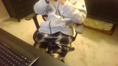 Snapshot of uncuttwink311 chatting on February 26, 3:16 am Danny online show from February 26, 3:16 am