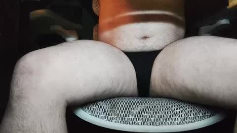 Under the desk online show from November 25, 10:54 pm