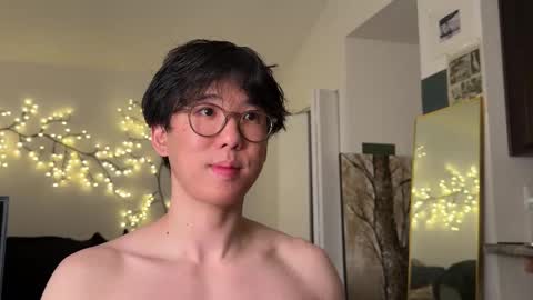 Snapshot of unhingedwang chatting on November 3, 11:04 pm wang online show from November 3, 11:04 pm