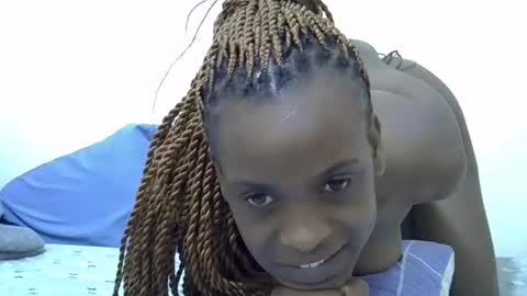 Snapshot of unholymercy chatting on December 2, 1:44 am mercy online show from December 2, 1:44 am