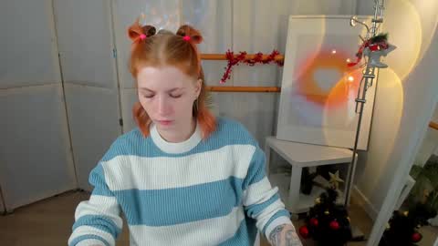 Snapshot of unicent chatting on January 1, 8:26 pm Call me Mira thumbs up its make me happy online show from January 1, 8:26 pm