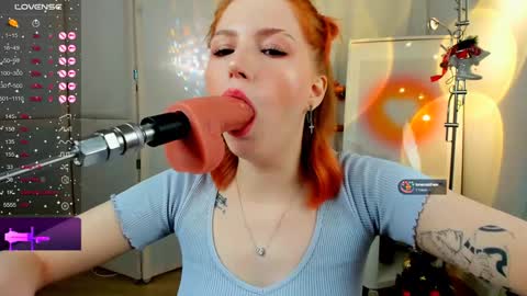 Snapshot of unicent chatting on January 1, 11:29 pm Call me Mira thumbs up its make me happy online show from January 1, 11:29 pm