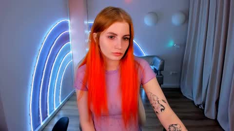 Snapshot of unicent chatting on February 18, 8:47 pm Call me Mira thumbs up its make me happy online show from February 18, 8:47 pm