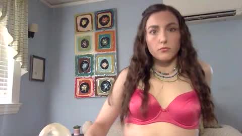 Lola Moonstone online show from October 1, 3:18 pm