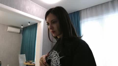 uninvited_raccoon online show from February 9, 3:32 am