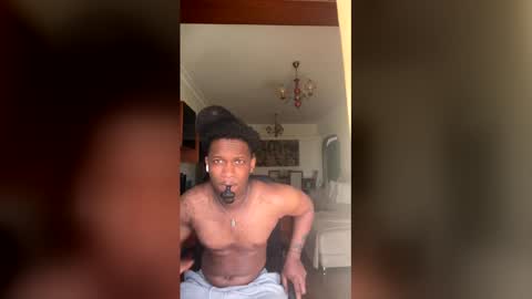 unknown085d online show from April 24, 11:01 am