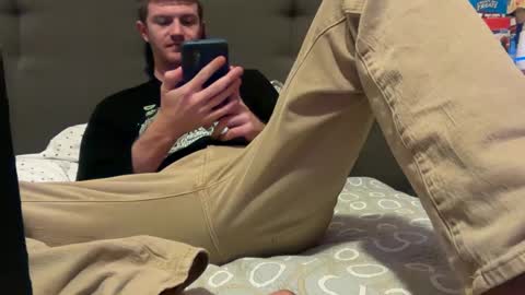 Snapshot of unverifiedbwc chatting on March 6, 10:58 pm Stepbro online show from March 6, 10:58 pm