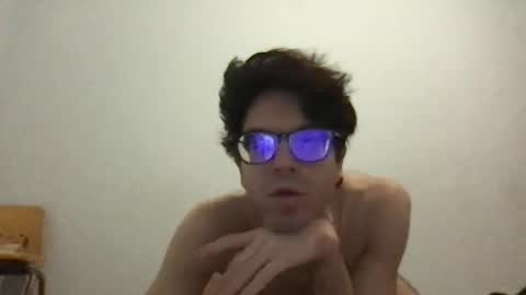 Snapshot of upsetboy chatting on December 22, 2:06 am deaf mute boy online show from December 22, 2:06 am