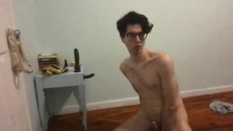 Snapshot of upsetboy chatting on March 8, 12:00 am deaf mute boy online show from March 8, 12:00 am