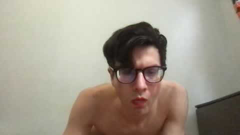 Snapshot of upsetboy chatting on May 31, 7:59 pm deaf mute boy online show from May 31, 7:59 pm