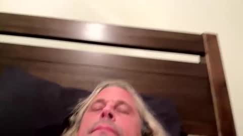 Snapshot of uptimeb4downtime chatting on October 14, 12:22 am Just 4 Fun online show from October 14, 12:22 am