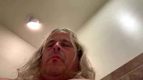 Snapshot of uptimeb4downtime chatting on October 22, 1:50 am Just 4 Fun online show from October 22, 1:50 am