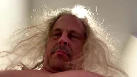 Snapshot of uptimeb4downtime chatting on November 7, 5:13 pm Just 4 Fun online show from November 7, 5:13 pm