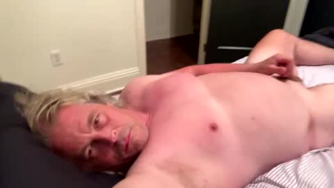 Snapshot of uptimeb4downtime chatting on November 8, 6:02 am Just 4 Fun online show from November 8, 6:02 am