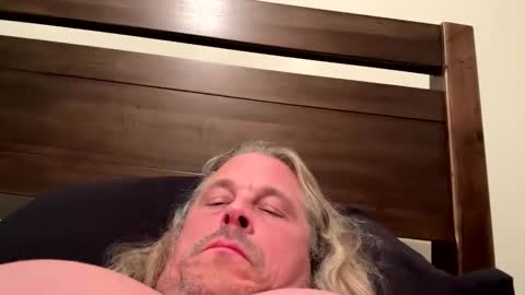 Snapshot of uptimeb4downtime chatting on November 17, 5:13 am Just 4 Fun online show from November 17, 5:13 am