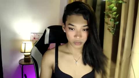 Snapshot of ur_dazzlingmorenaxx chatting on October 3, 4:31 am ur_dazzlingmorenaxx online show from October 3, 4:31 am