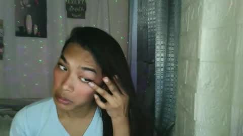 Snapshot of ur_dazzlingmorenaxx chatting on December 5, 3:26 am ur_dazzlingmorenaxx online show from December 5, 3:26 am