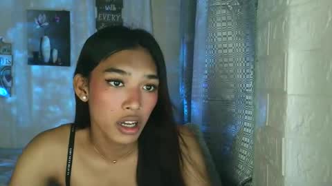 ur_dazzlingmorenaxx online show from December 22, 3:03 am