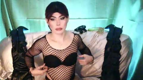 MISS ANNA online show from June 12, 10:25 am