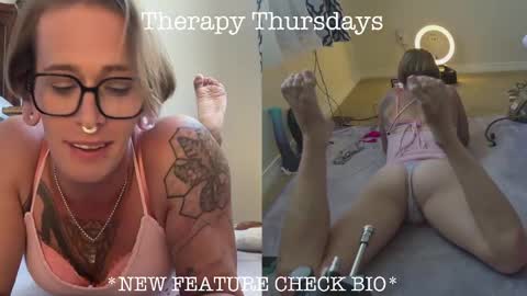 Snapshot of ur_goddess_daylee chatting on November 7, 9:04 pm Goddess online show from November 7, 9:04 pm