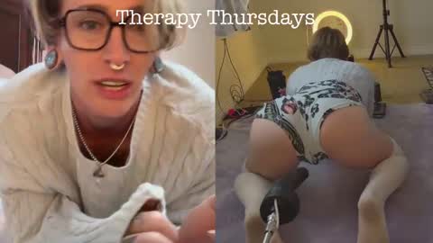 Snapshot of ur_goddess_daylee chatting on November 20, 9:03 pm Goddess online show from November 20, 9:03 pm