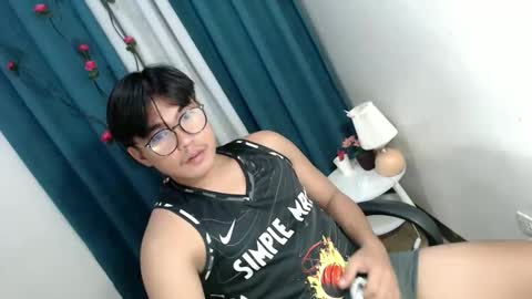 JADE online show from May 26, 7:15 am