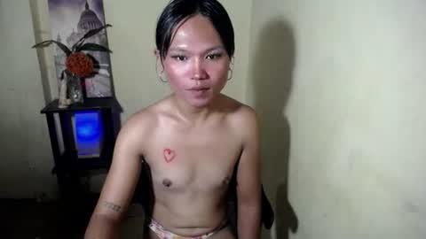Snapshot of ur_miss_xoxo chatting on July 15, 2:17 am ur_miss_xoxo online show from July 15, 2:17 am