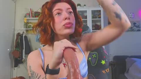 Snapshot of ur_olivia chatting on June 1, 3:14 pm Olivia Kaufman online show from June 1, 3:14 pm