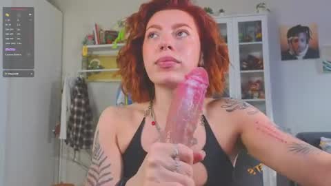 Snapshot of ur_olivia chatting on June 12, 3:44 pm Olivia Kaufman online show from June 12, 3:44 pm