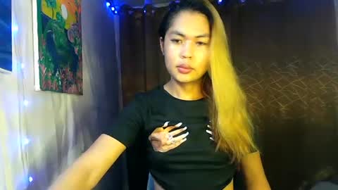 Snapshot of ur_perfectgirlmsa chatting on January 30, 7:39 am Ms. A lets go pass or pvt show online show from January 30, 7:39 am