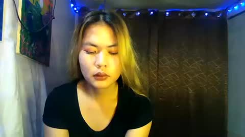 Snapshot of ur_perfectgirlmsa chatting on February 6, 10:37 am Ms. A lets go pass or pvt show online show from February 6, 10:37 am