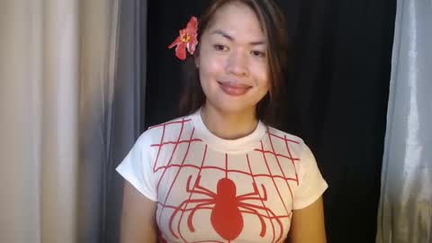 Snapshot of ur_perfectgirlmsa chatting on September 16, 11:28 pm Ms. A lets go pass or pvt show online show from September 16, 11:28 pm