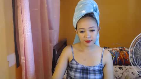 ur_petitejaya online show from May 3, 1:06 pm