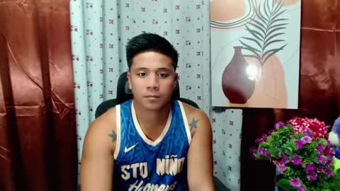 Snapshot of ur_pinoydave chatting on December 3, 4:17 pm Dave online show from December 3, 4:17 pm