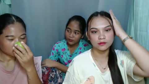 Snapshot of ur_prettymitch chatting on September 30, 2:44 pm ur_prettymitch online show from September 30, 2:44 pm